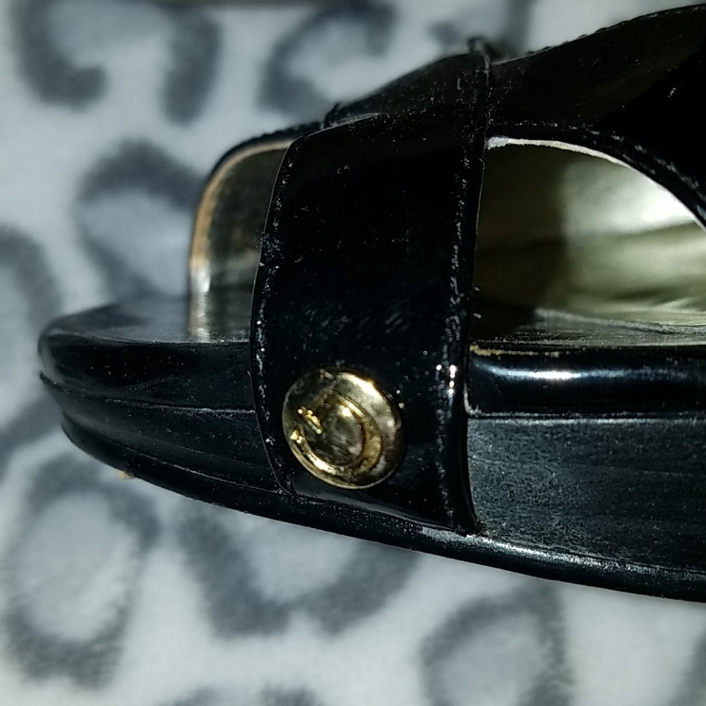 Shoes - Picture 2 of 3